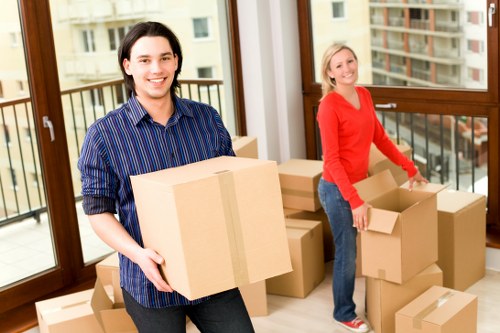 Tips for a smooth house move with man and van